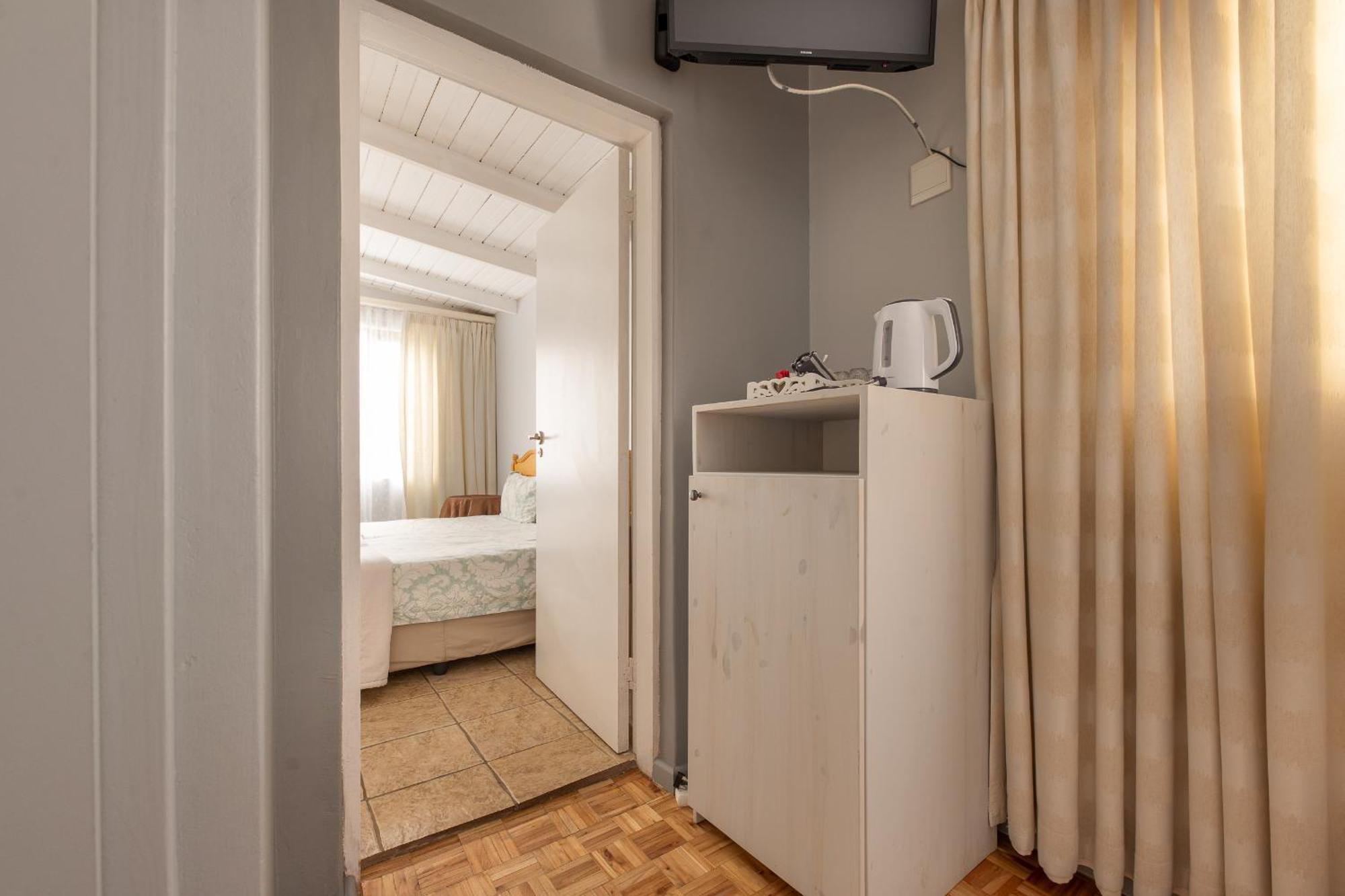 Guesthouse Fischreiher B&B Swakopmund Ngoại thất bức ảnh