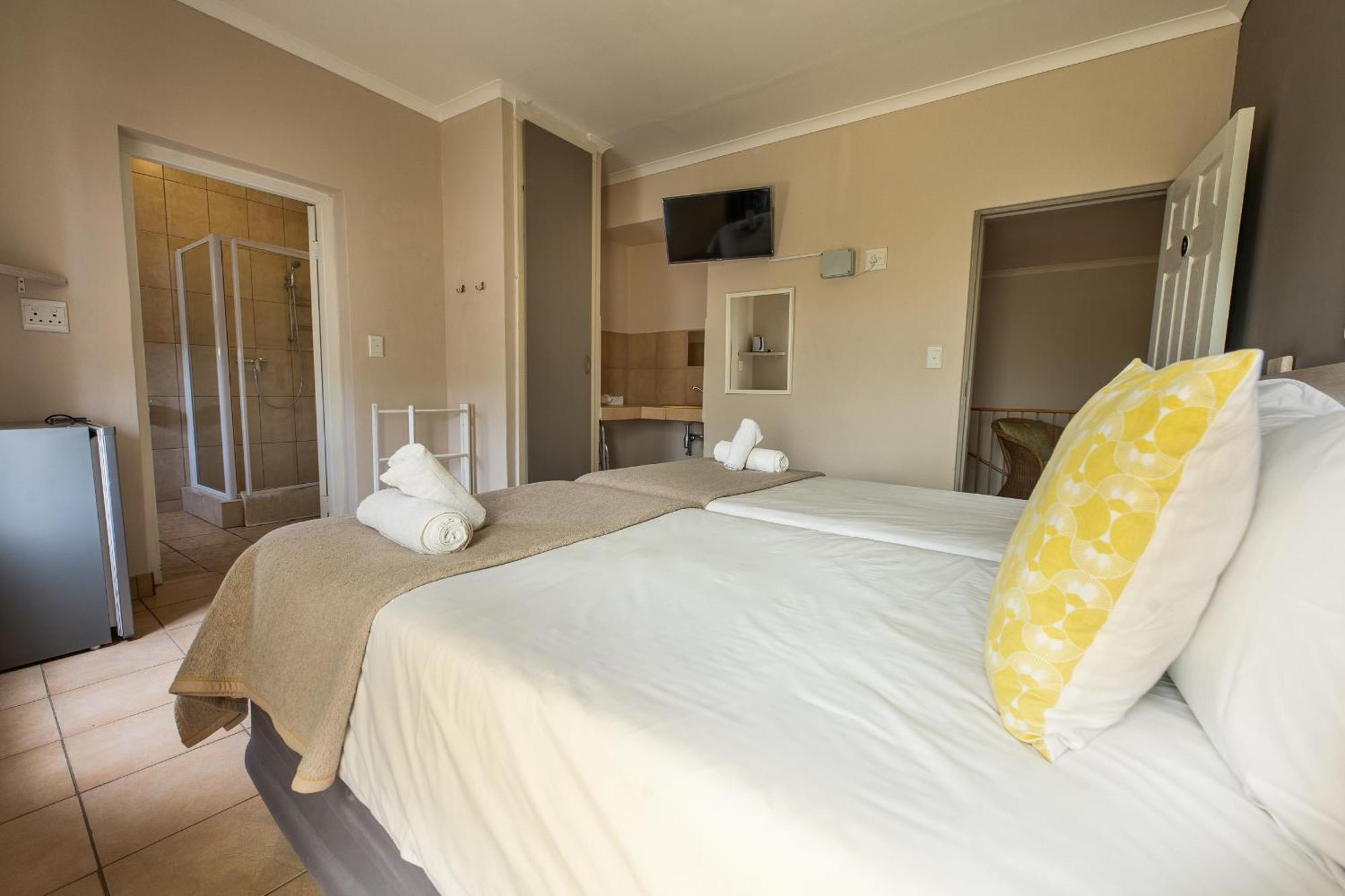 Guesthouse Fischreiher B&B Swakopmund Ngoại thất bức ảnh