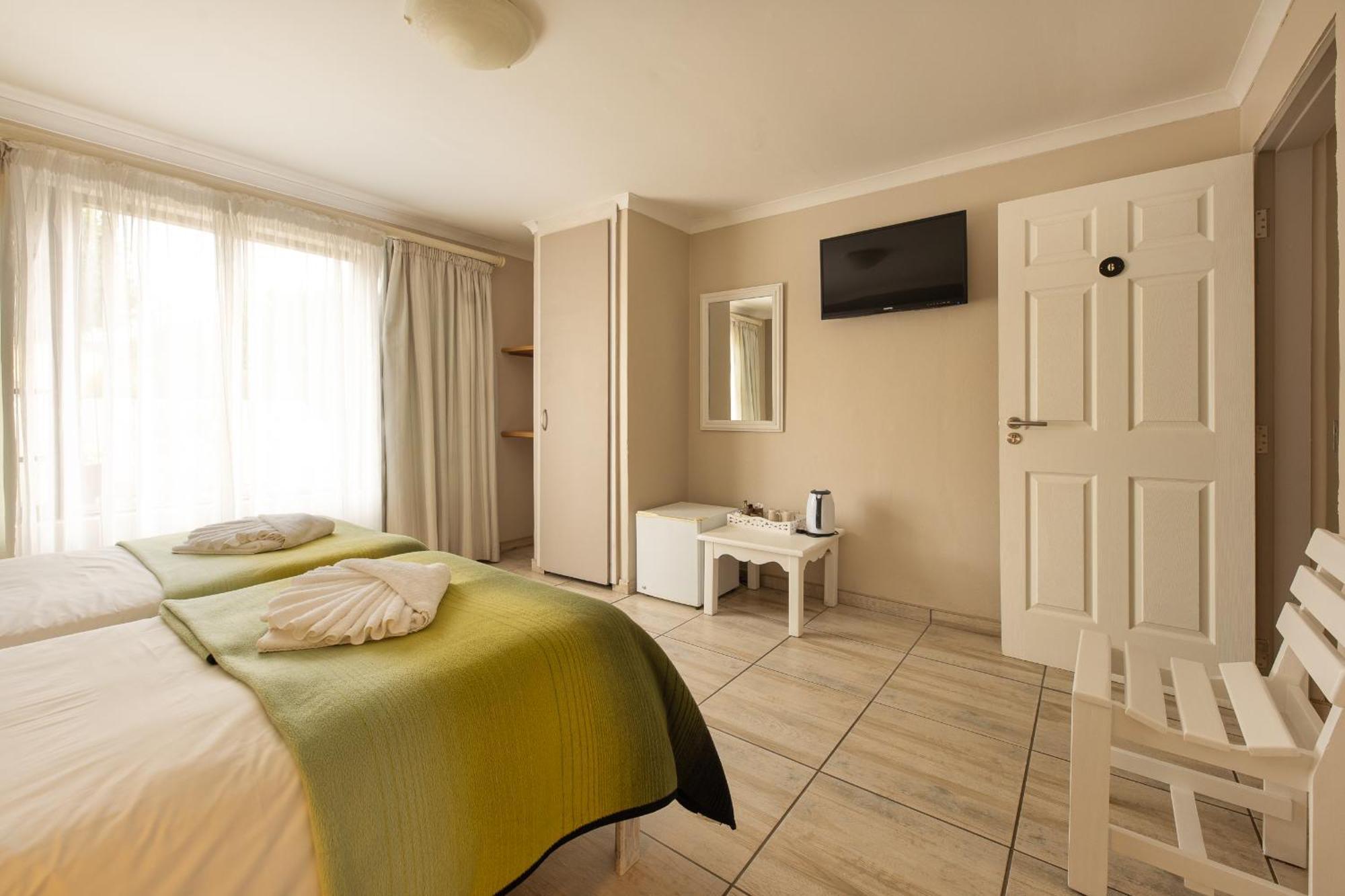 Guesthouse Fischreiher B&B Swakopmund Ngoại thất bức ảnh