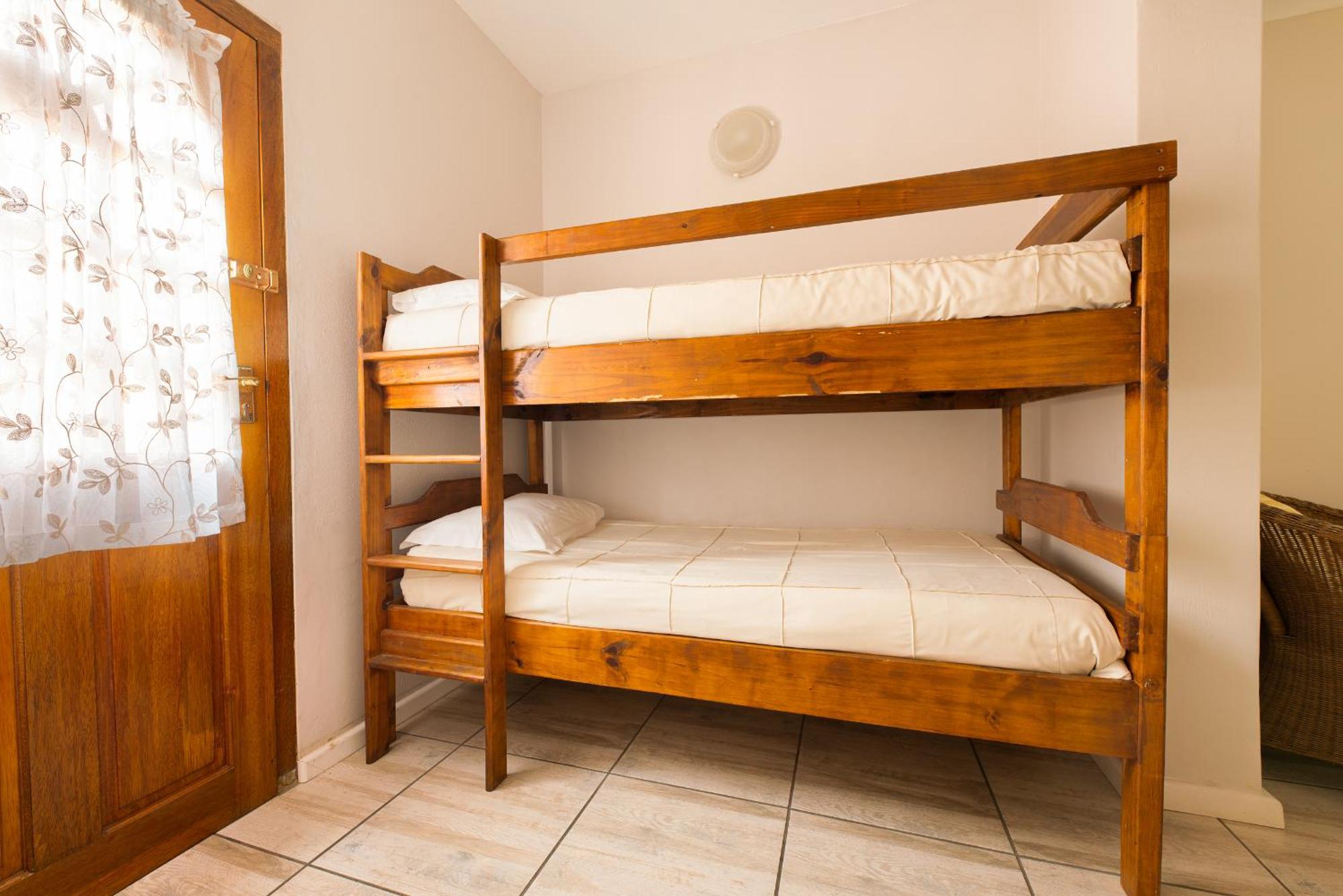 Guesthouse Fischreiher B&B Swakopmund Ngoại thất bức ảnh